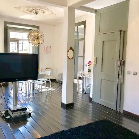 Apartment Bairroalto@pracacmoes *